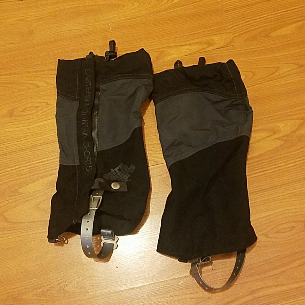 New EMS Spindrift Gaiter, size small, women